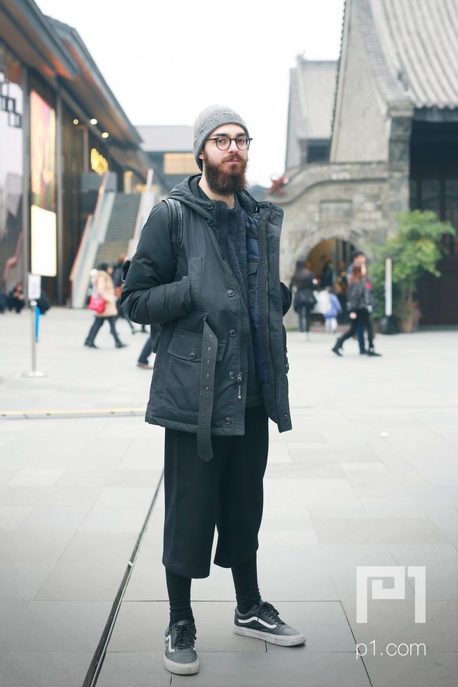 秋冬街拍:那些穿衣风格帅过小鲜肉的大叔们!__凤凰网