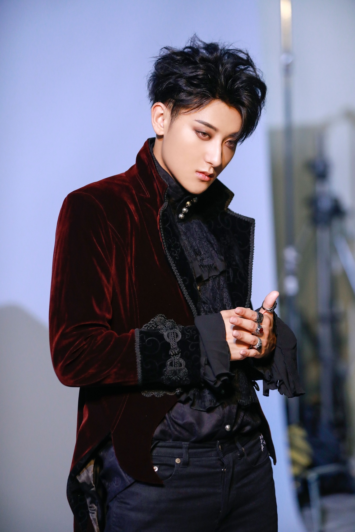 黄子韬完美演绎万圣节妆容