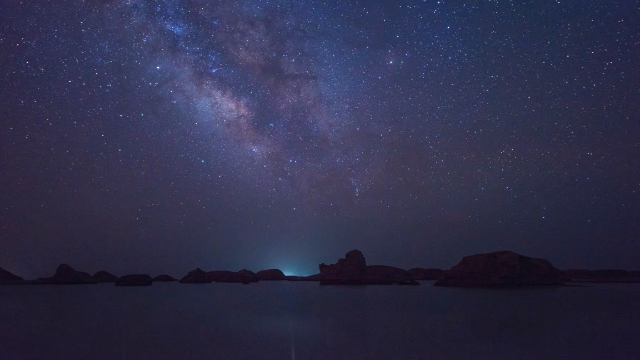 水上雅丹星空