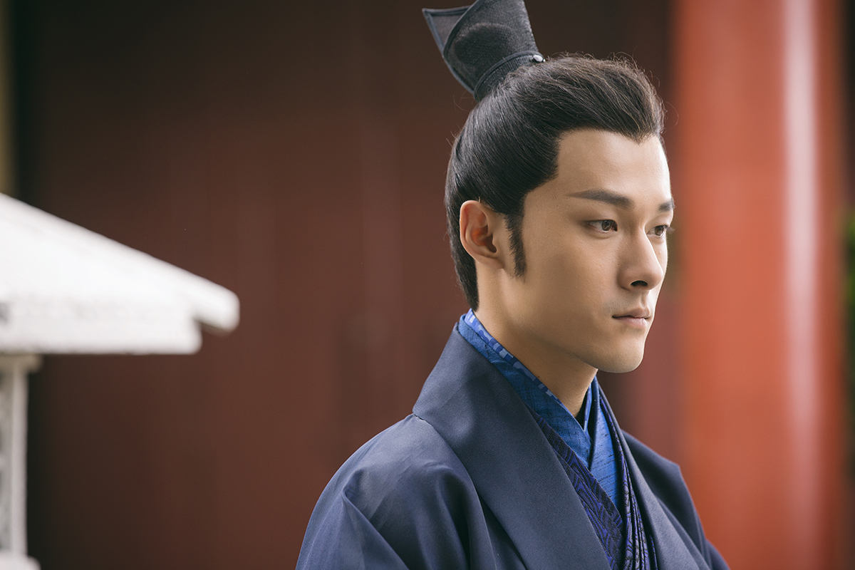 周晓鹏执导,缪娟编剧,吴倩,郑业成,张雨剑,董琦等主演的古装探案魔幻