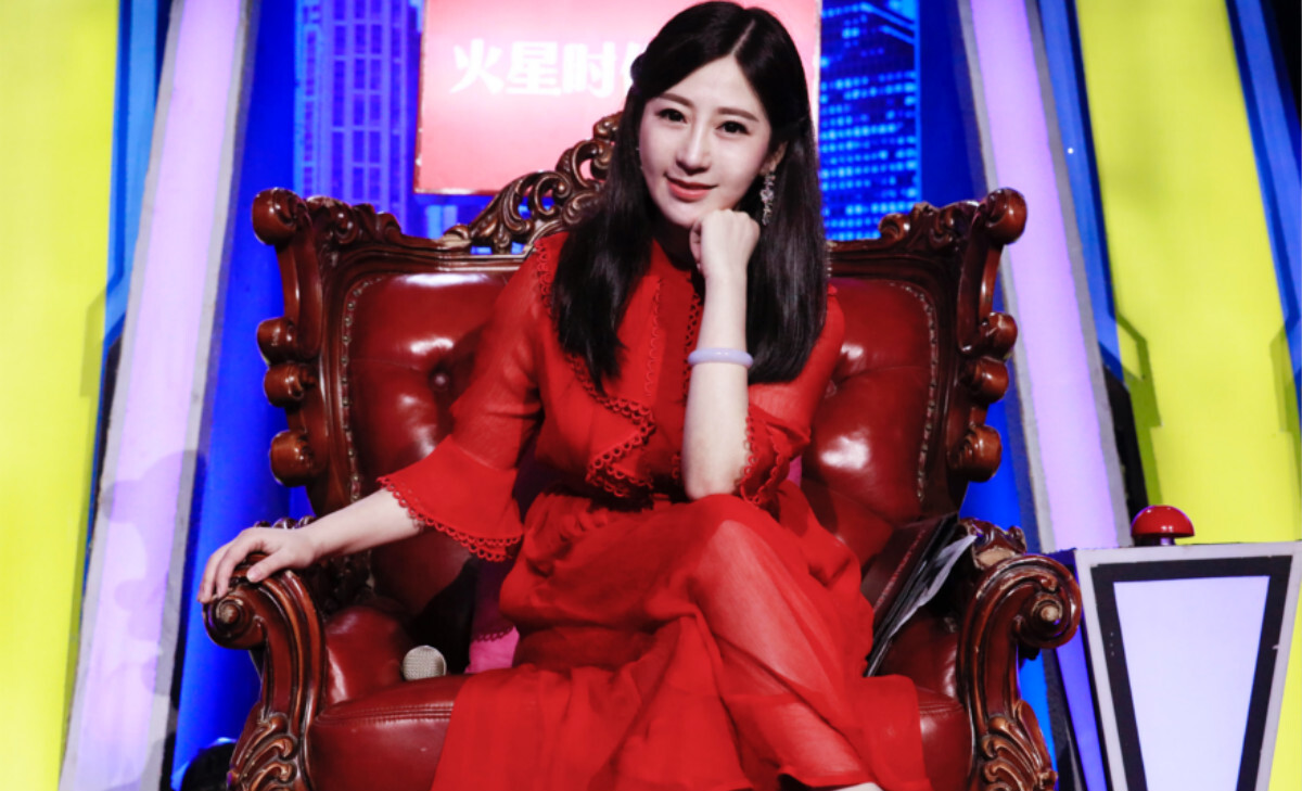 近日,极米科技联合创始人兼cmo杨蓉宣布以合伙人身份加盟黑洞投资.