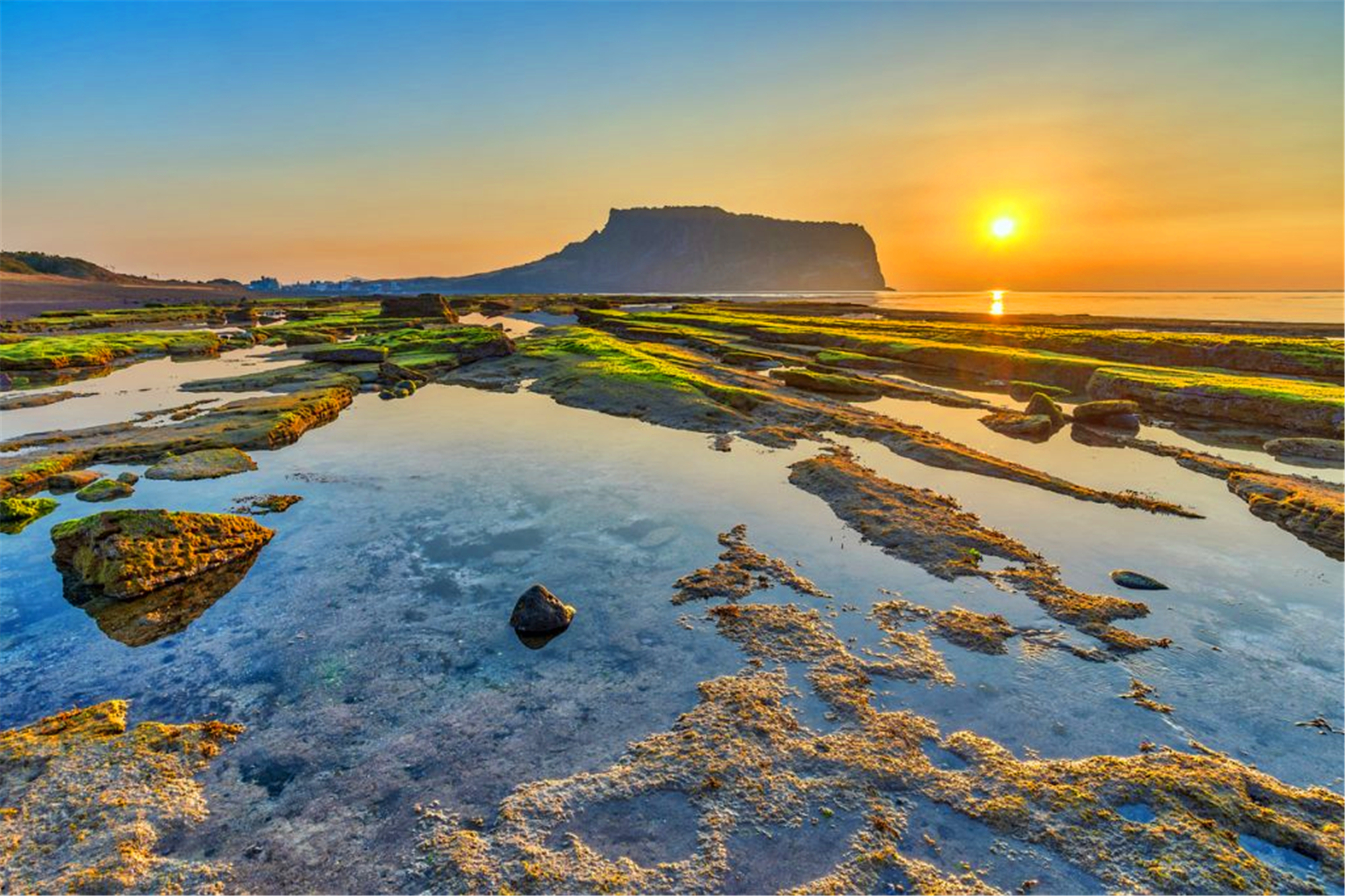 这些景点饱受困扰,经济发展与环境保护,孰轻孰重?