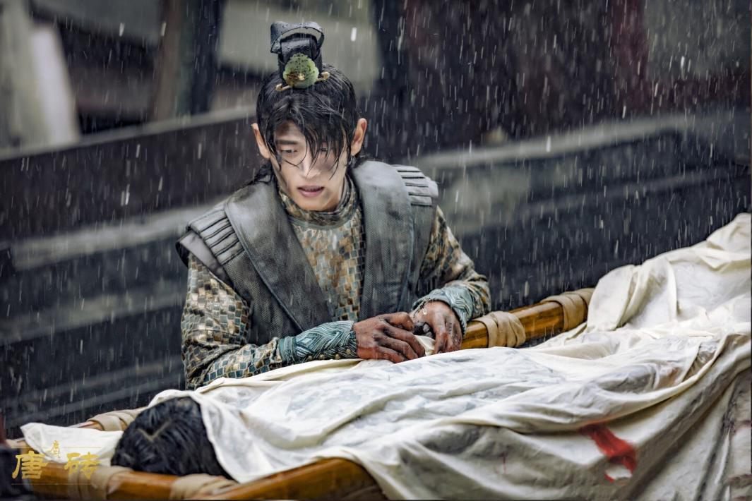 《唐砖》夜里cp催人泪下 王天辰张佳宁上演生死虐恋