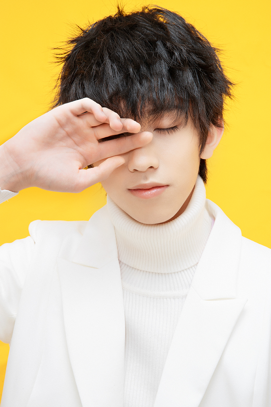 易安少年林墨发布单曲《临摹青春》 用声音描绘青春弧线