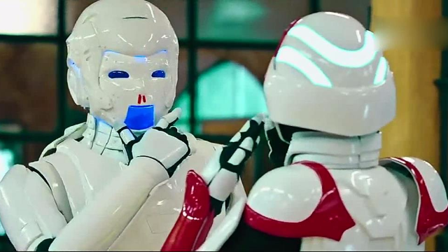 机器人也会谈恋爱真是闻所未闻傻强见幺妹心花怒放鼻血都流出