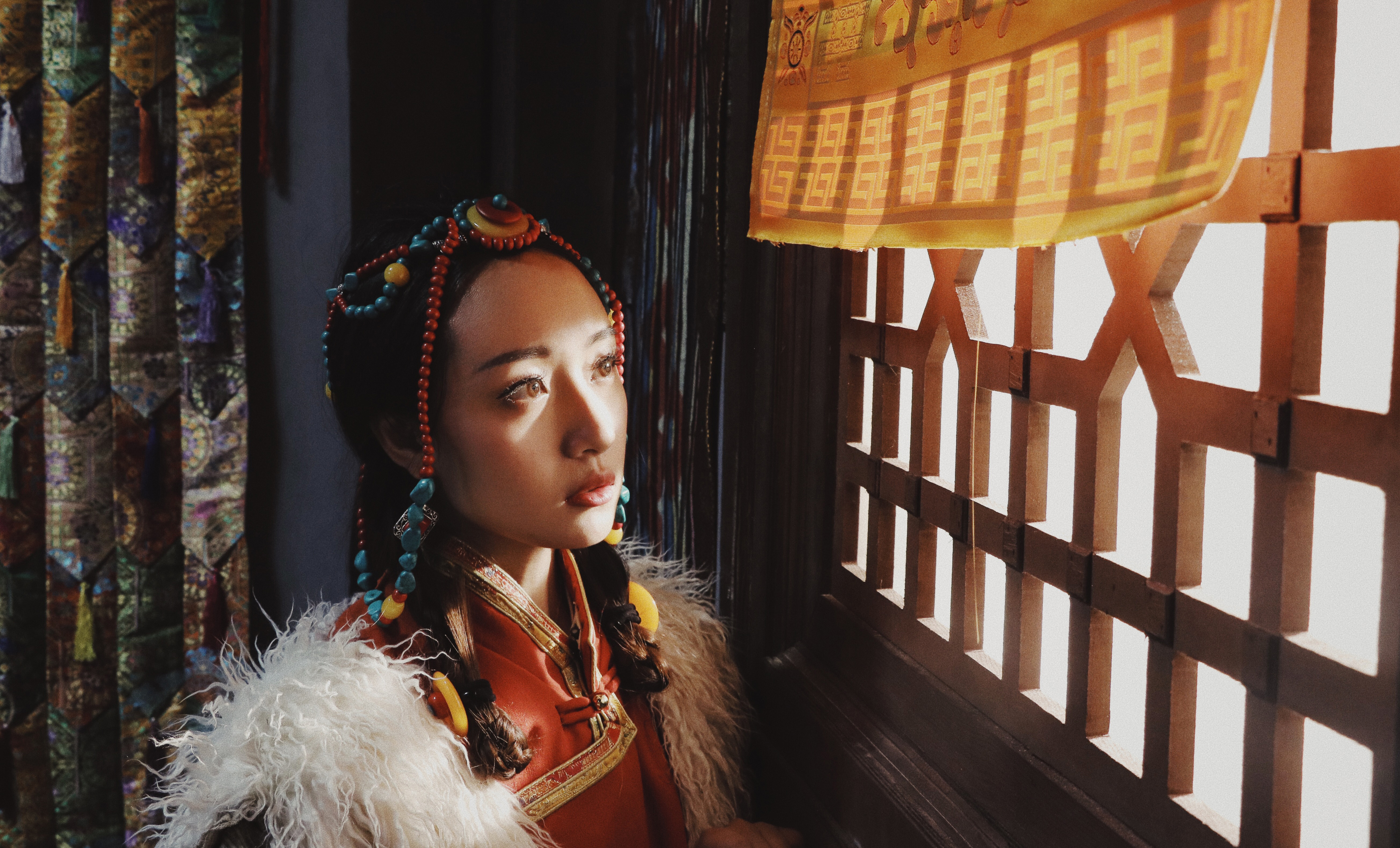 央宗刘思辰鬼马精灵挑战全新角色刘思辰致敬经典《尘埃落定》刘思辰