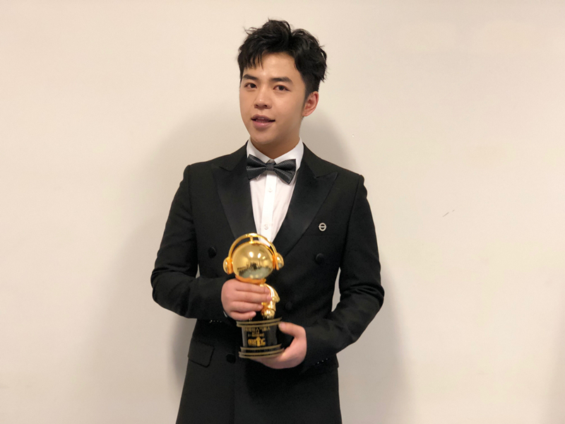 "沧嗓少年"朱兴东获音乐盛典咪咕汇"年度最佳人气新人奖"__凤凰网