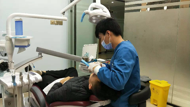 补门牙进行中_凤凰网视频_凤凰网