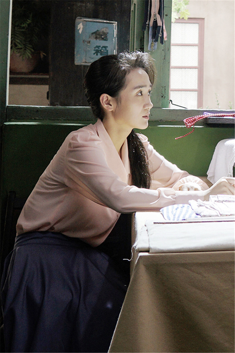 黄洋洋原名黄婧,毕业于上海戏剧学院.