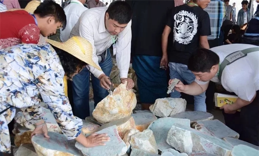 数据显示玉石出口回暖创新高,2500万蛋面成网红!__凤凰网