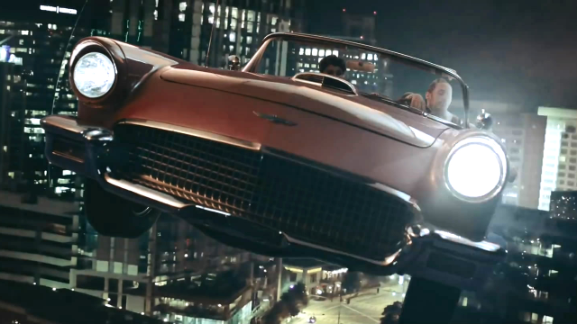 说唱歌手russ新单mv首播带你遨游亚特兰大的夜空