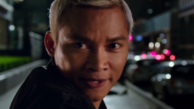 托尼贾这一脚下去非死即伤空翻夺下摩托实在太刺激了