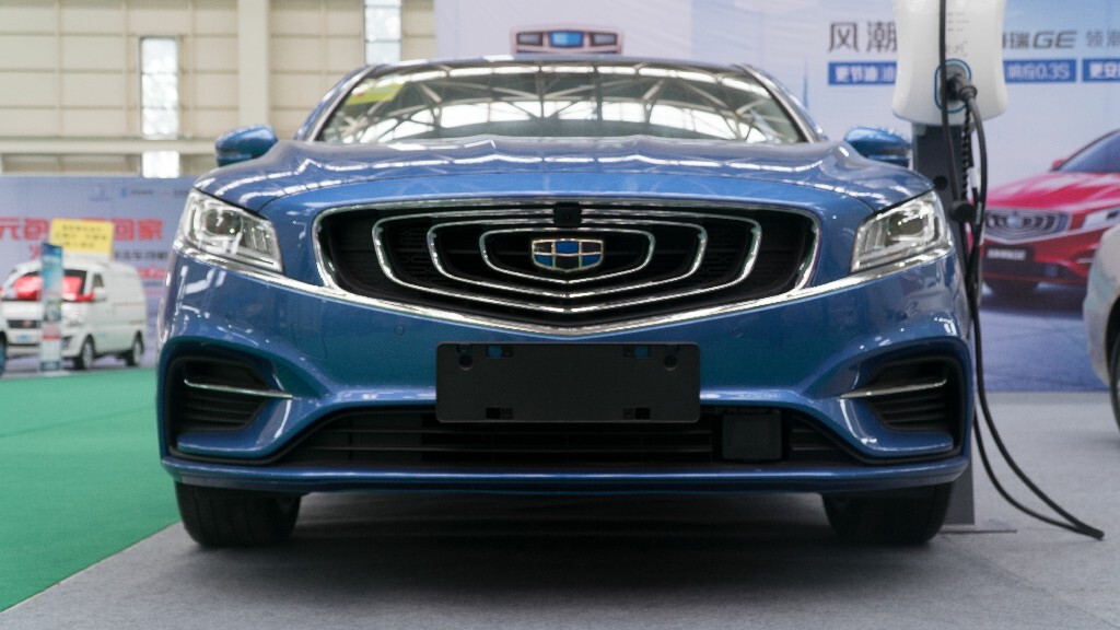 号称最强国产混动轿车:吉利博瑞ge phev__凤凰网