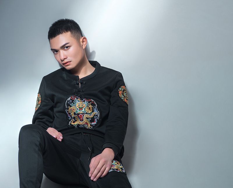 刘宸全新专辑《十月·山城》火热上线