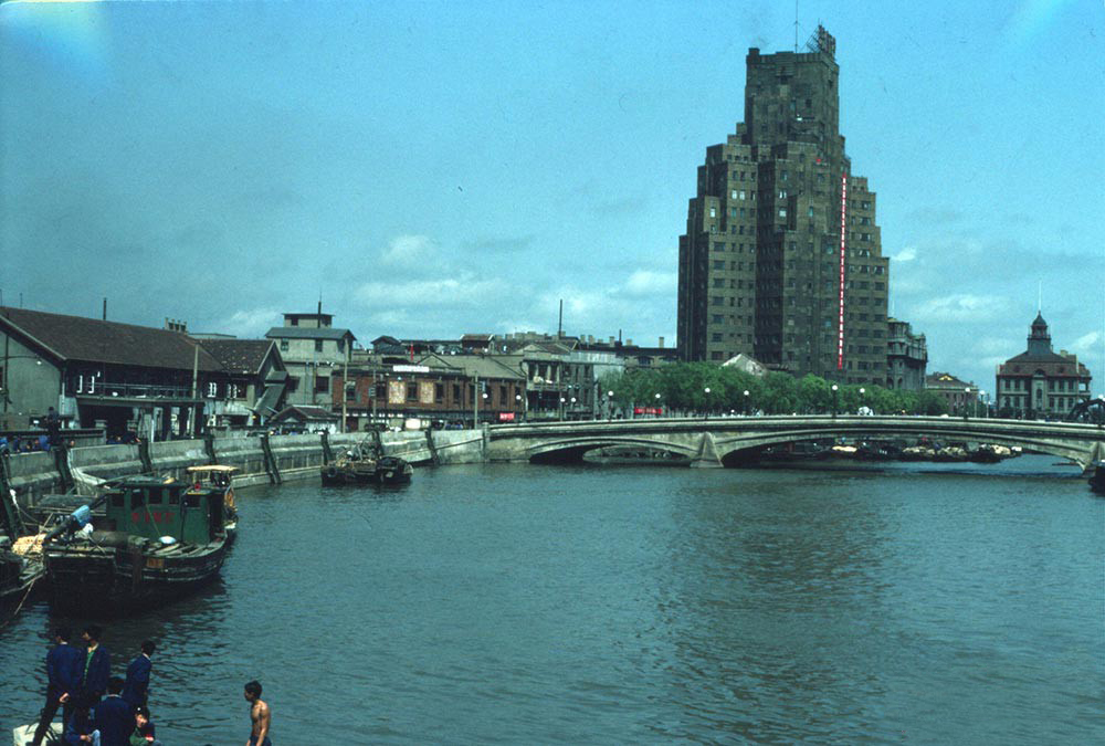 七十年代的城建水平如何?请近距离俯瞰1976年的城市