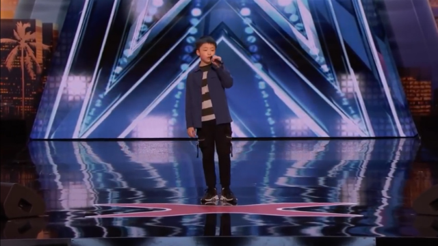 13岁的李成宇上美国达人秀展现惊人歌喉中文字幕