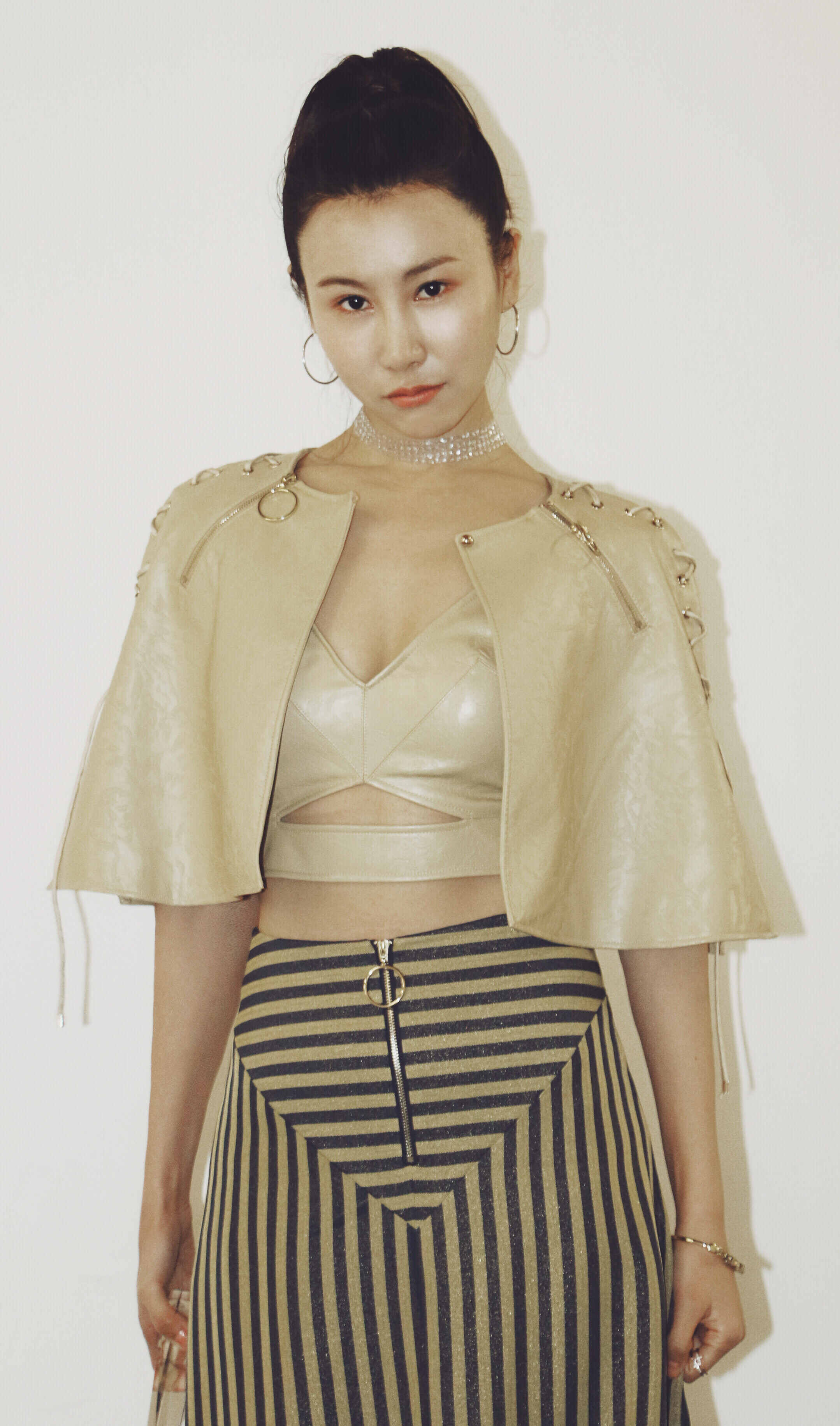 王飞斐获得南方时尚盛典"2018年度风尚女演员"奖,成为时尚界宠儿