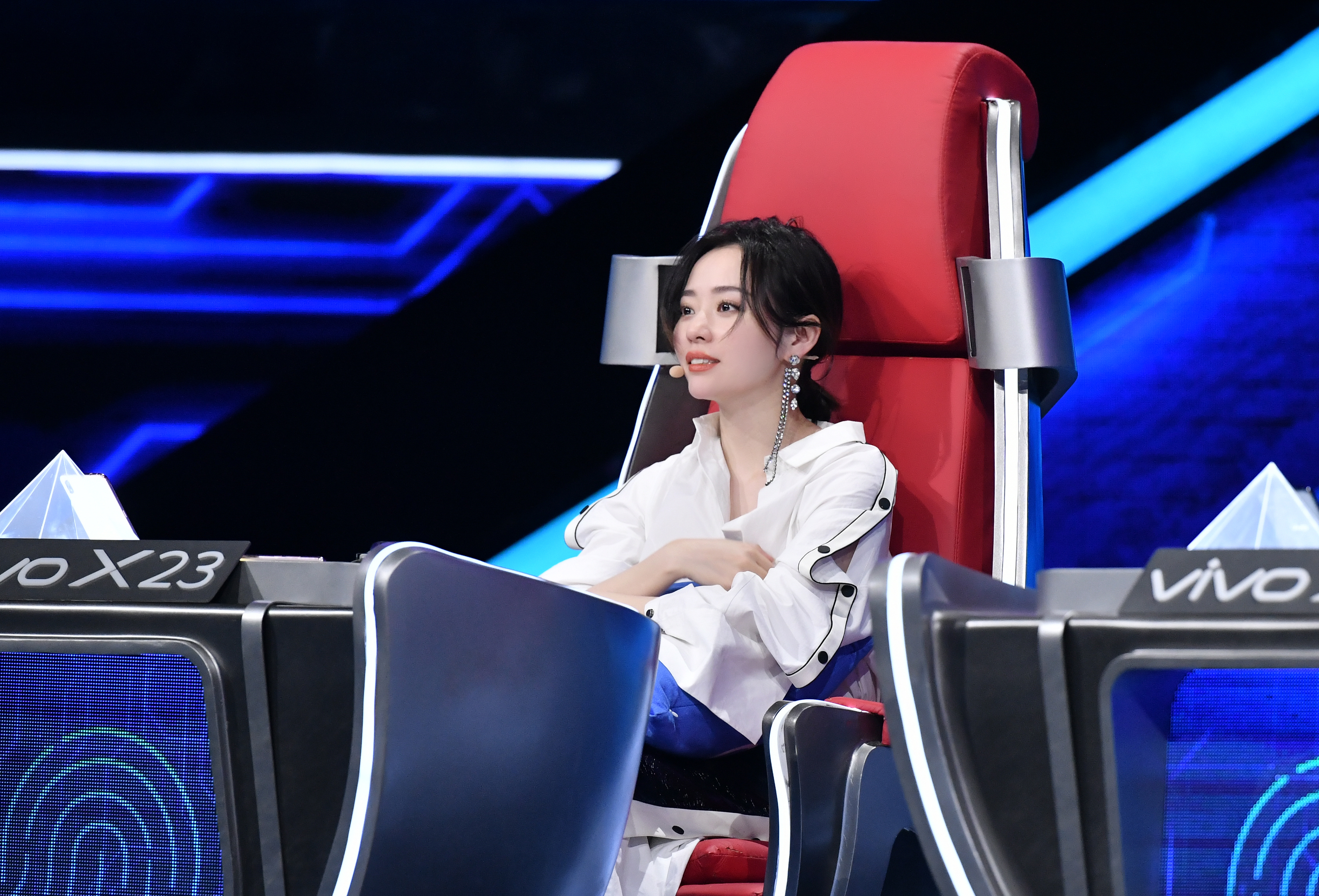 张靓颖采访袒露心声:人最大的损失是不会爱了 梦声小清新演绎神曲