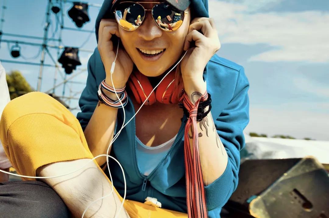 时见上新 ▏音乐制作人林楠:等一个假期__凤凰网