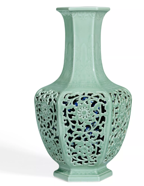 乾隆镂空瓶1.495亿元——大陆拍场首件过亿成交瓷器