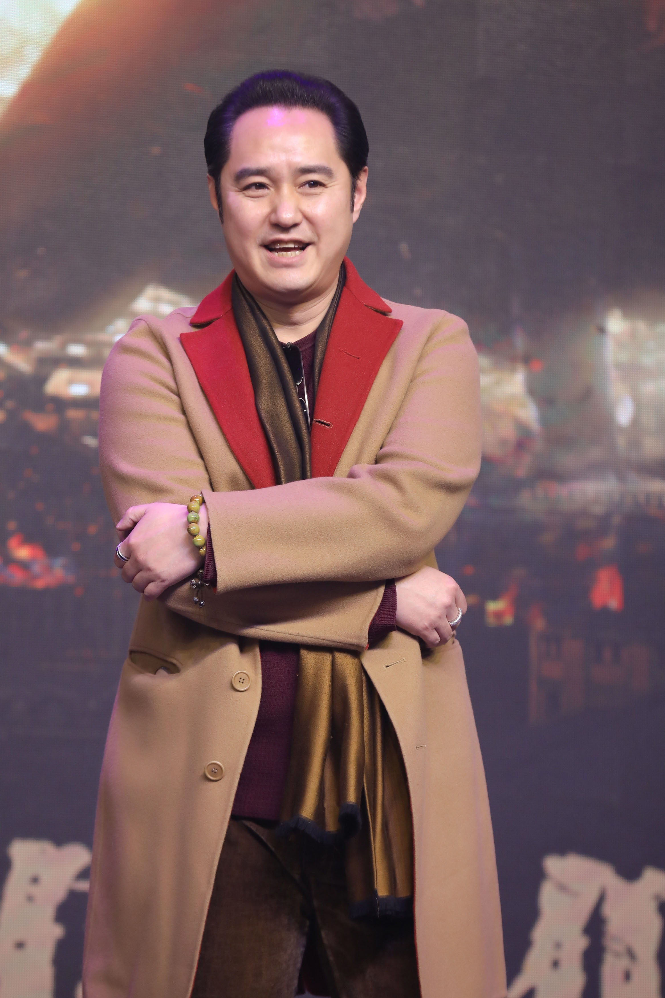 冯雷出席《天衣无缝》发布会,幽默机智炒热现场气氛__凤凰网