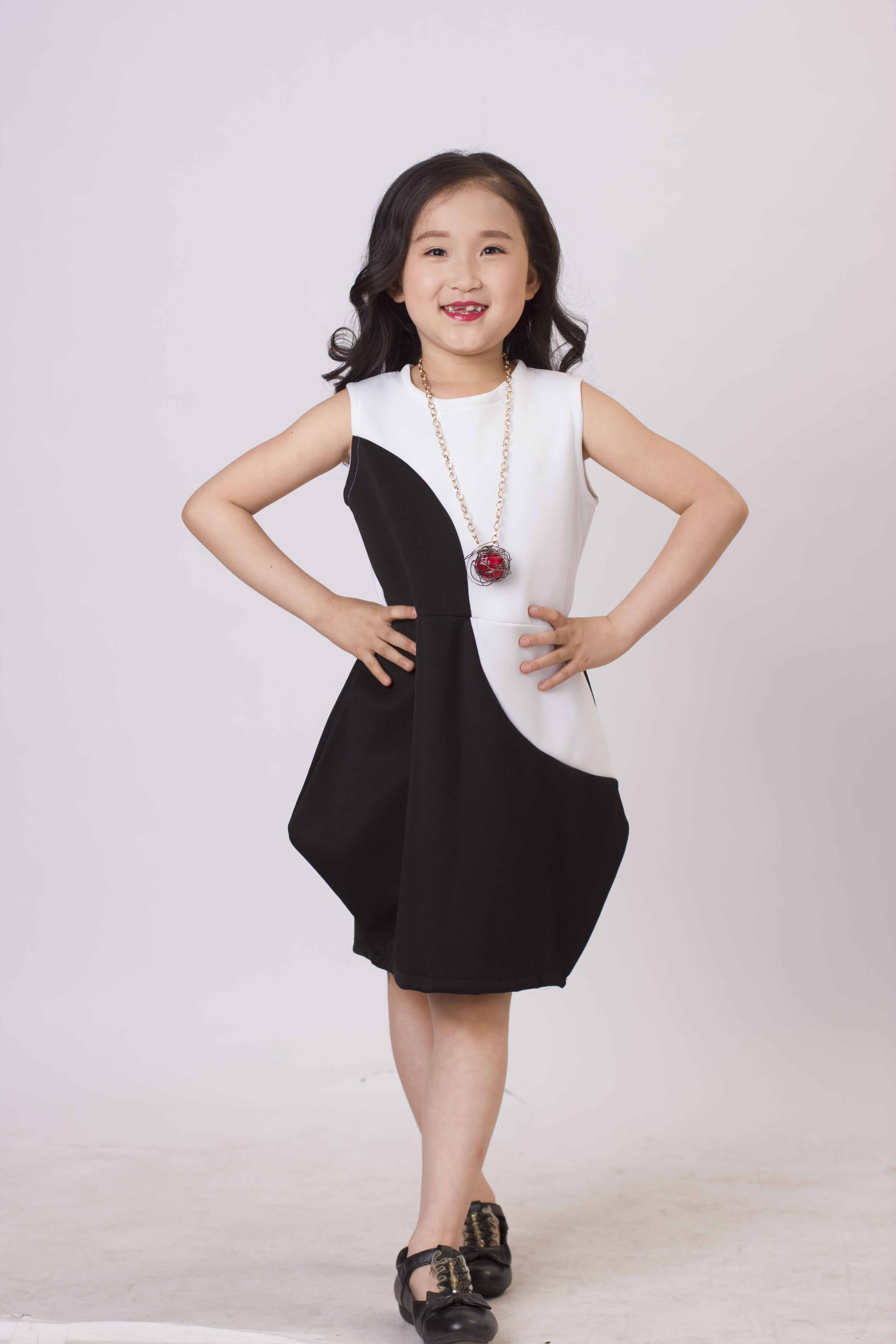 国内一线童星歌手——任俞霏最新原创歌曲《妈妈的时光》上线