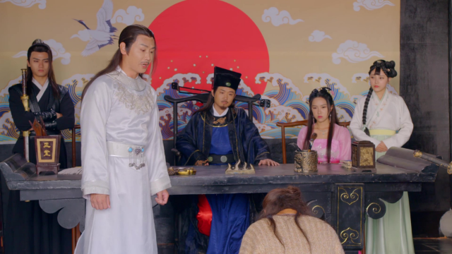 《公主驾到》女子被流氓追跑,突然女子失足落水_凤凰网视频_凤凰网