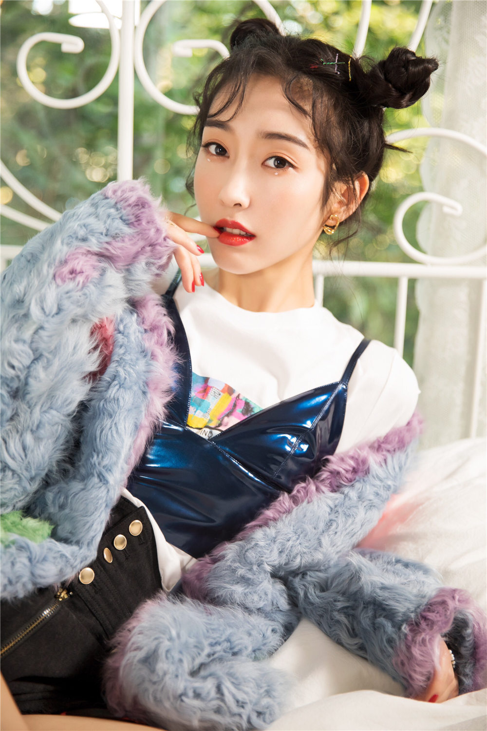 宣璐生日写真曝光 古灵精怪展仙女气质