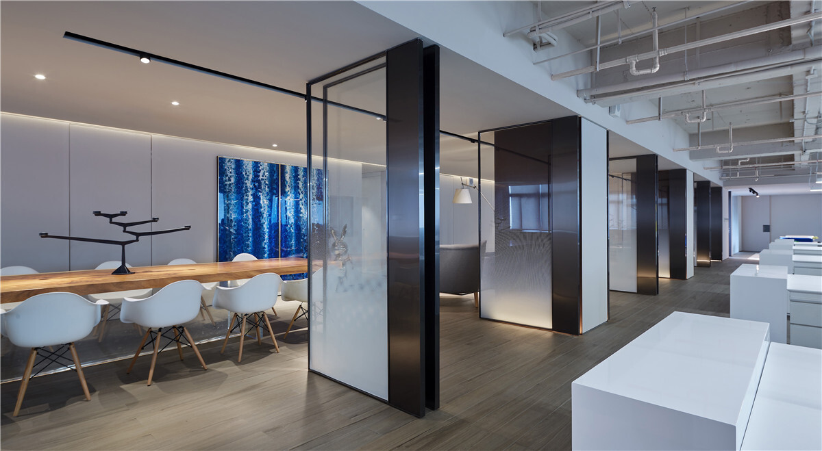 开放式办公室装修案例 充满灵动无限活力的办公空间__凤凰网