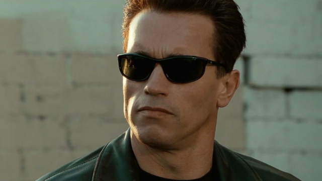 看了这么多年电影始终觉得阿诺施瓦辛格是最酷的你认为呢