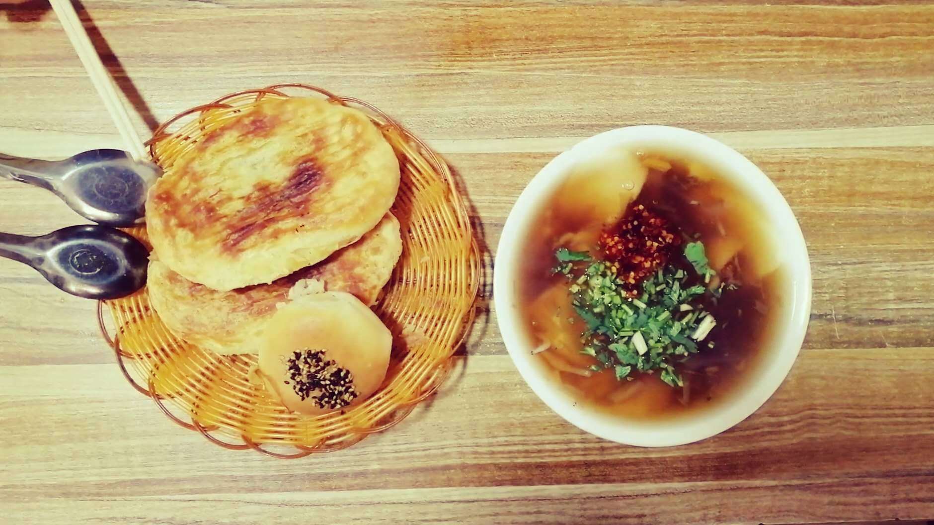 哈尔滨美食——烧饼豆腐脑 人均几块钱就可吃好吃饱__凤凰网