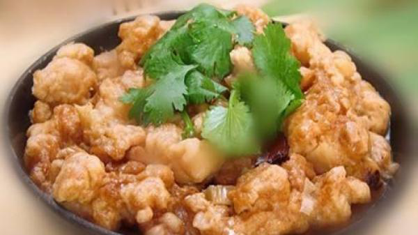 安阳的名菜扣碗酥肉好吃,有一种忘不了的味道