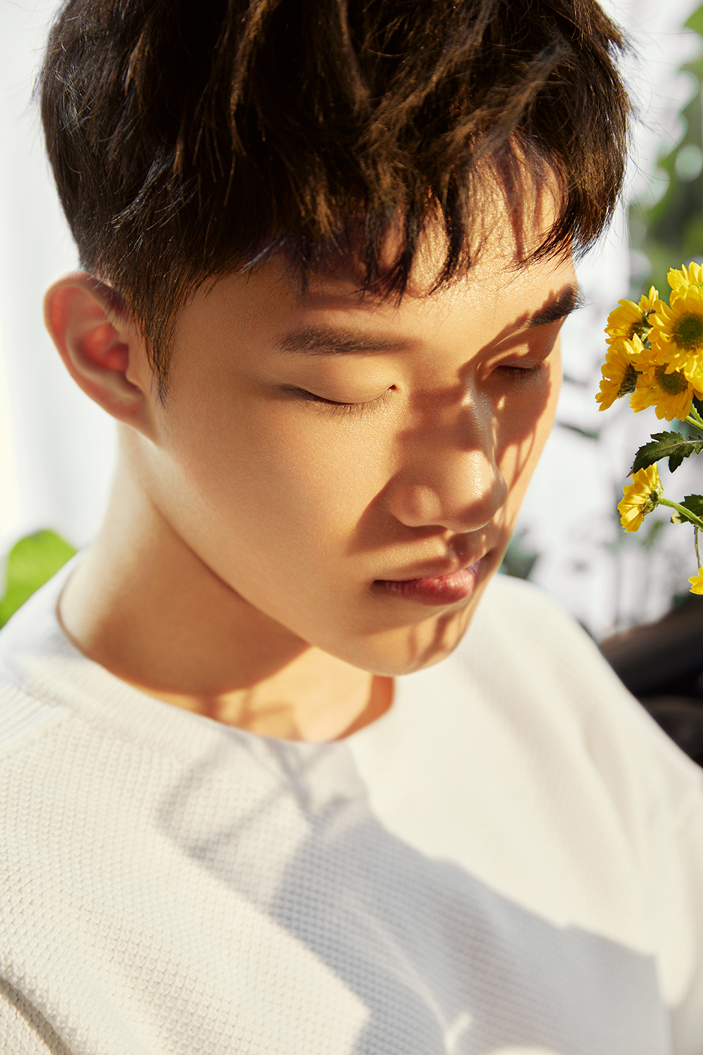 龚锐最新写真曝光 "情人节限定"男友撩人心弦