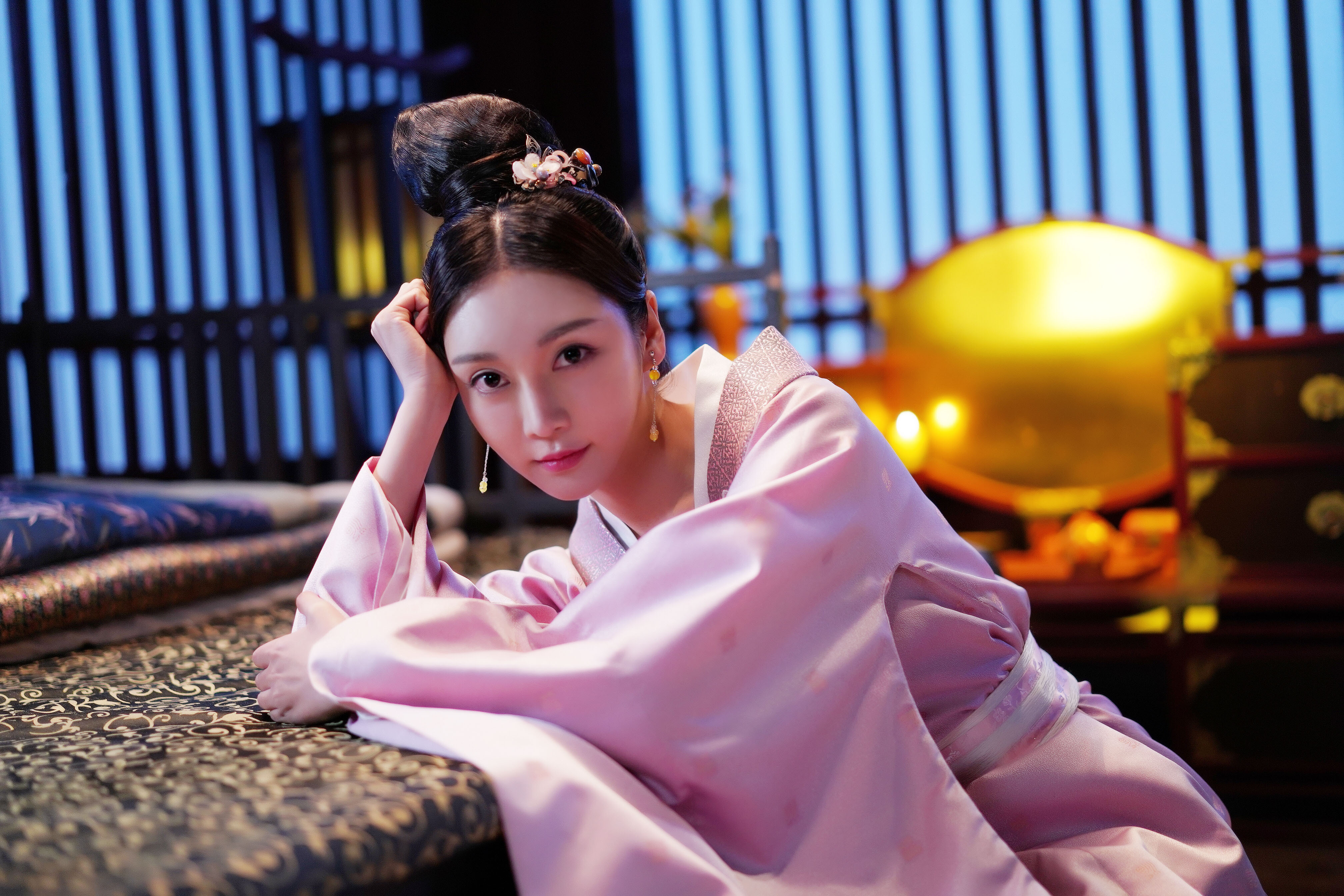 亦涵《东宫》热播 曝剧照曼妙可人