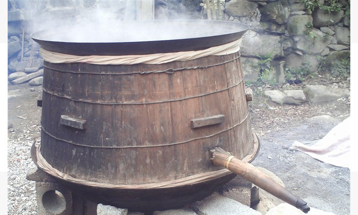 张思漫：酿酒机器-老式传统木甑酿酒设备的优缺点