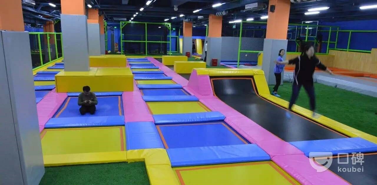 网红蹦床工厂,咱大郑州就有!快看看在哪~__凤凰网