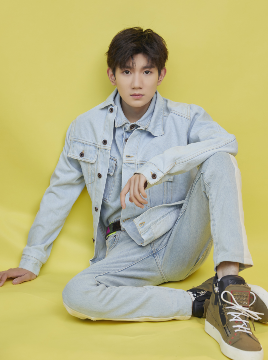 王源参加小米9发布会,高清美图献上!