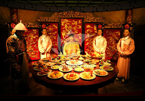 古代皇帝每餐都是满汉全席,为什么从来不长胖呢__凤凰网