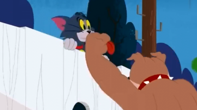 猫和老鼠汤姆的铃铛吵到狗狗,被狗狗一路追打舌头拉了几十米长