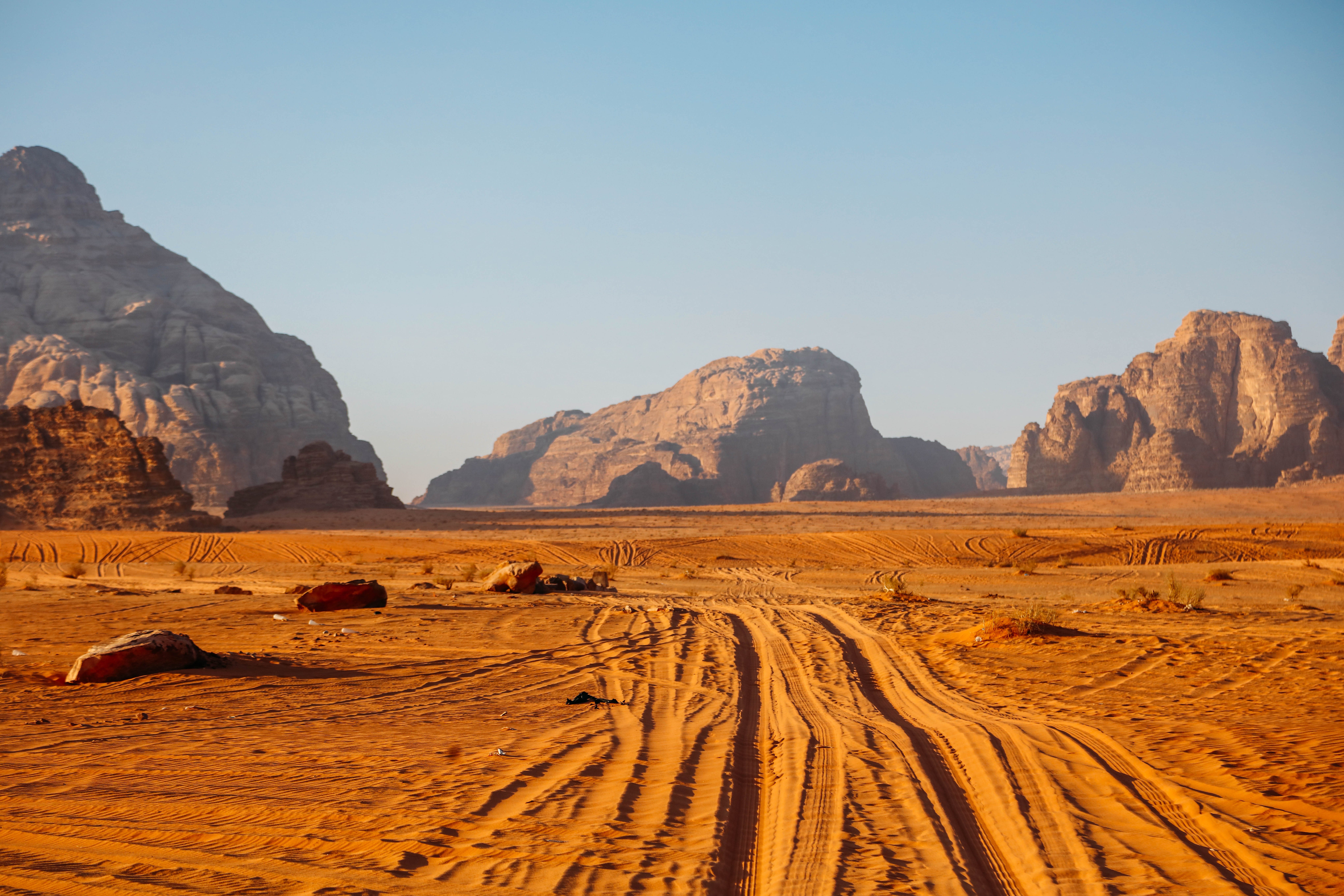 一起去"火星",现实中的火星地貌,都在这个中东神秘小国里