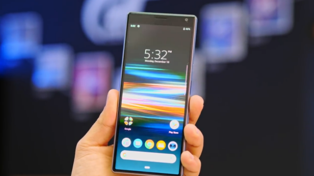 索尼带鱼屏手机发布售价2799网友继续坐冷板凳