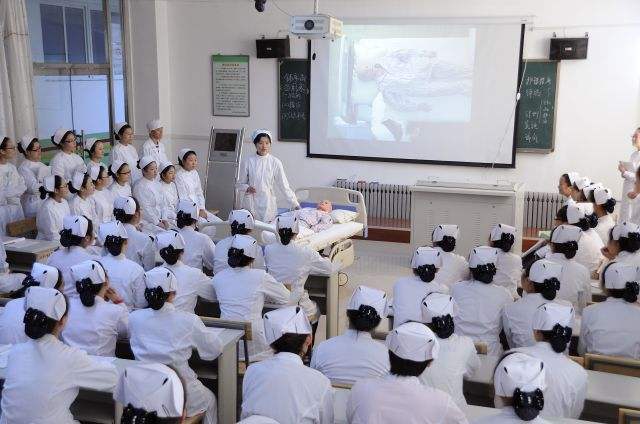 医学专科院校招生分数_医学高等专科学校录取_平凉医学高等专科学校历招生录取分数