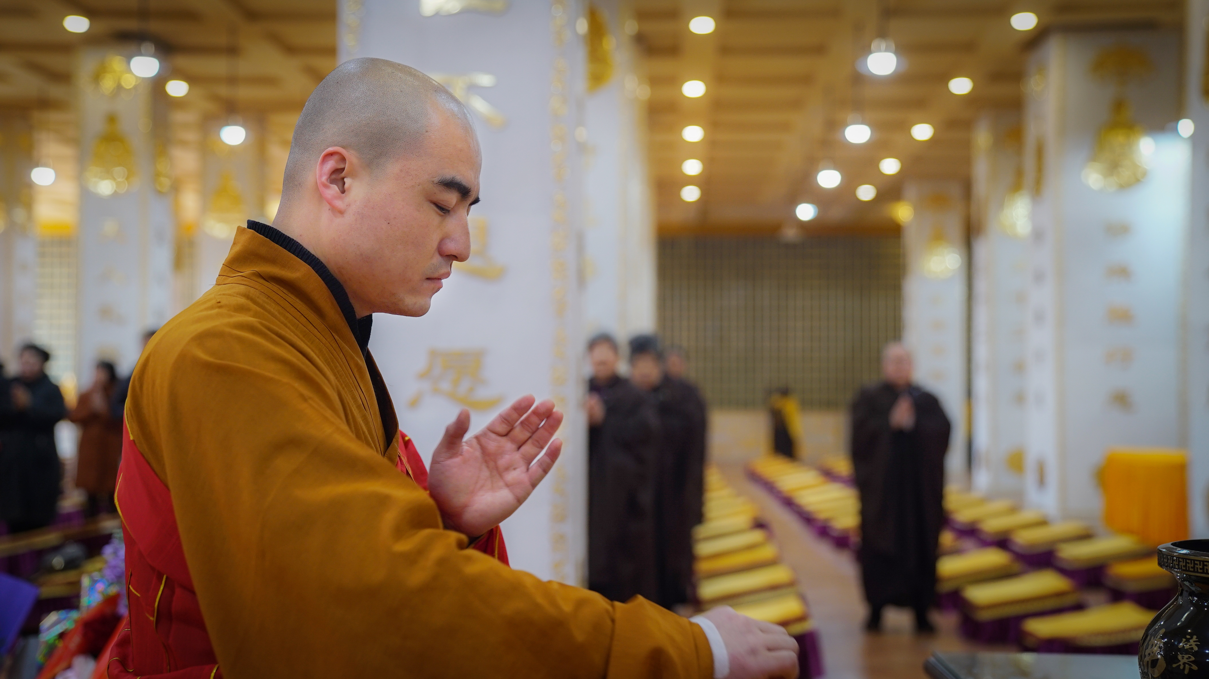 祈愿佛日增辉正法久住实拍长春万寿寺释迦牟尼佛出家法会