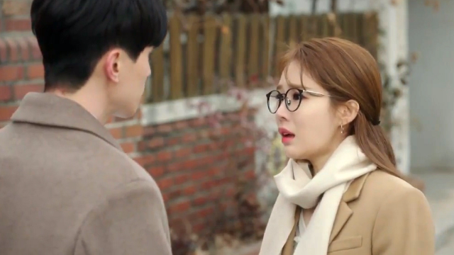 凶案现场权正禄受伤狂追袭击者吴允瑞一边哭一边帮他擦血