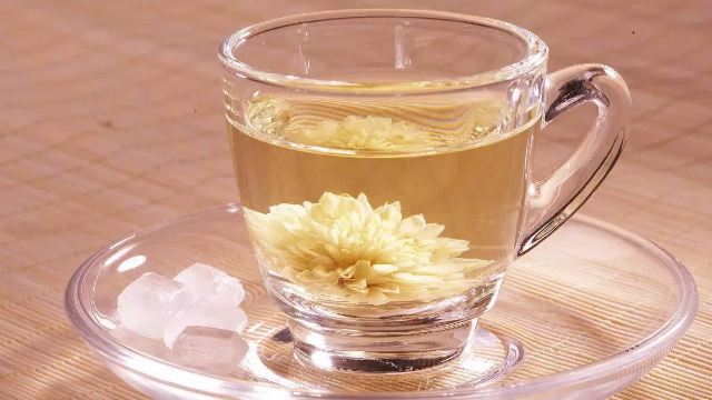 这种茶被称为春季养生第一花茶,可以平肝火,降血压,只需几块钱