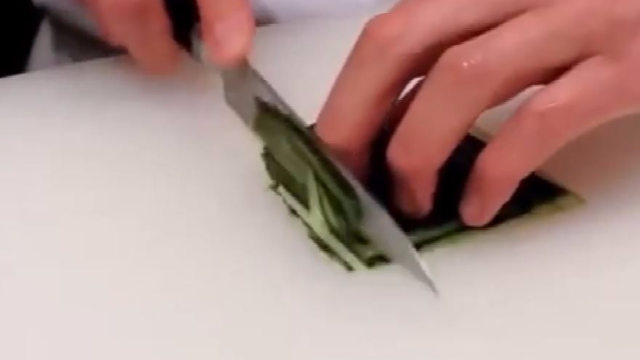 好厨师刀工有多快, 10秒钟告诉你!_凤凰网视频_凤凰网