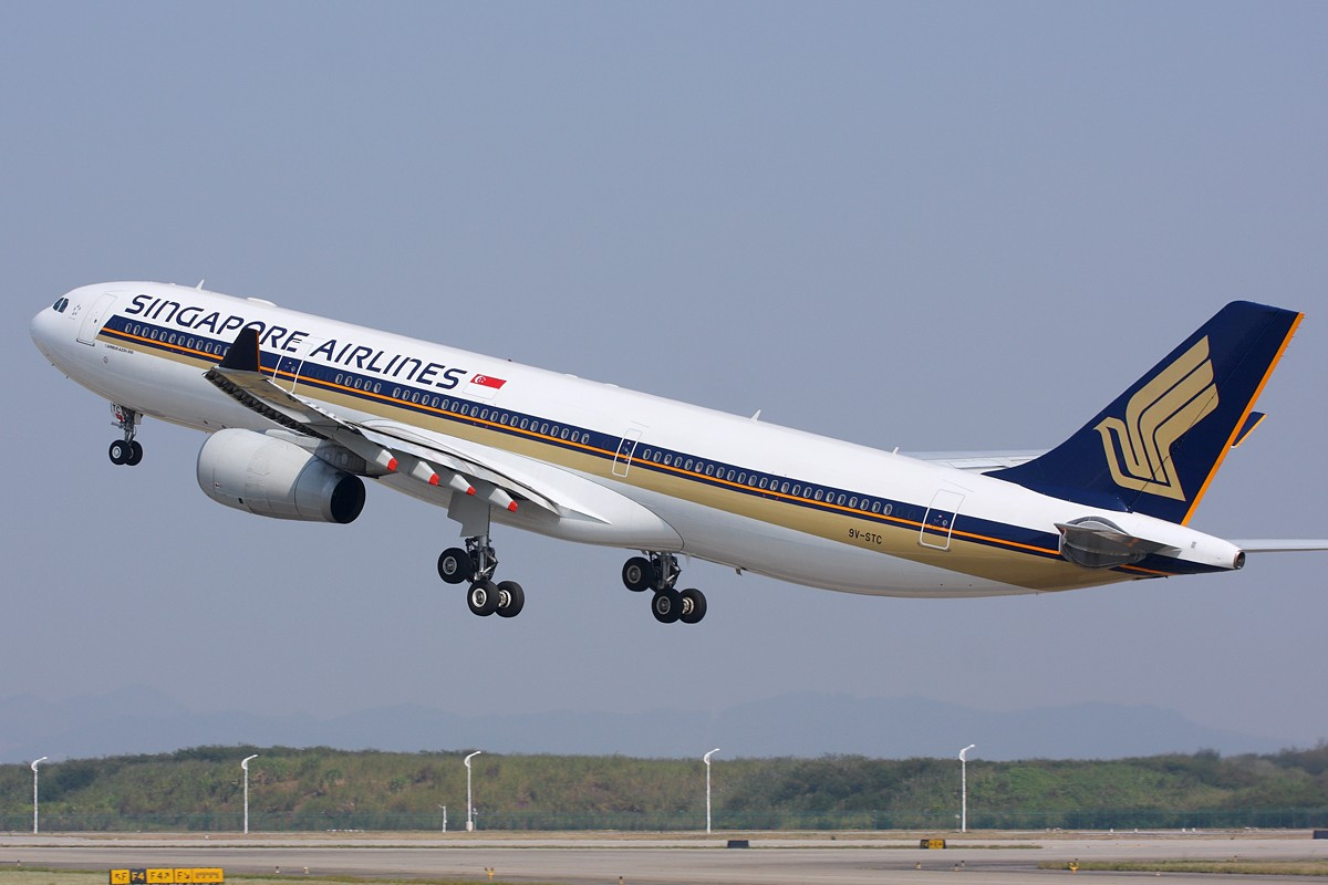 客机频繁出事,为何不第一时间选择跳伞,专家:贸然跳伞更危险