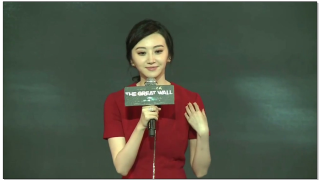 景甜微访谈耿直回应背景说爸爸不是部长