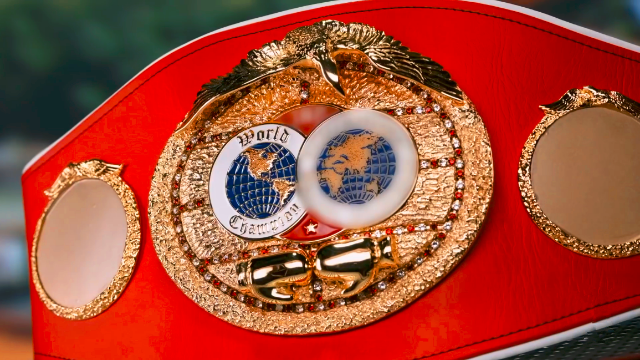 拳击冠军的金腰带如何制造的金子原来也是镀上去的