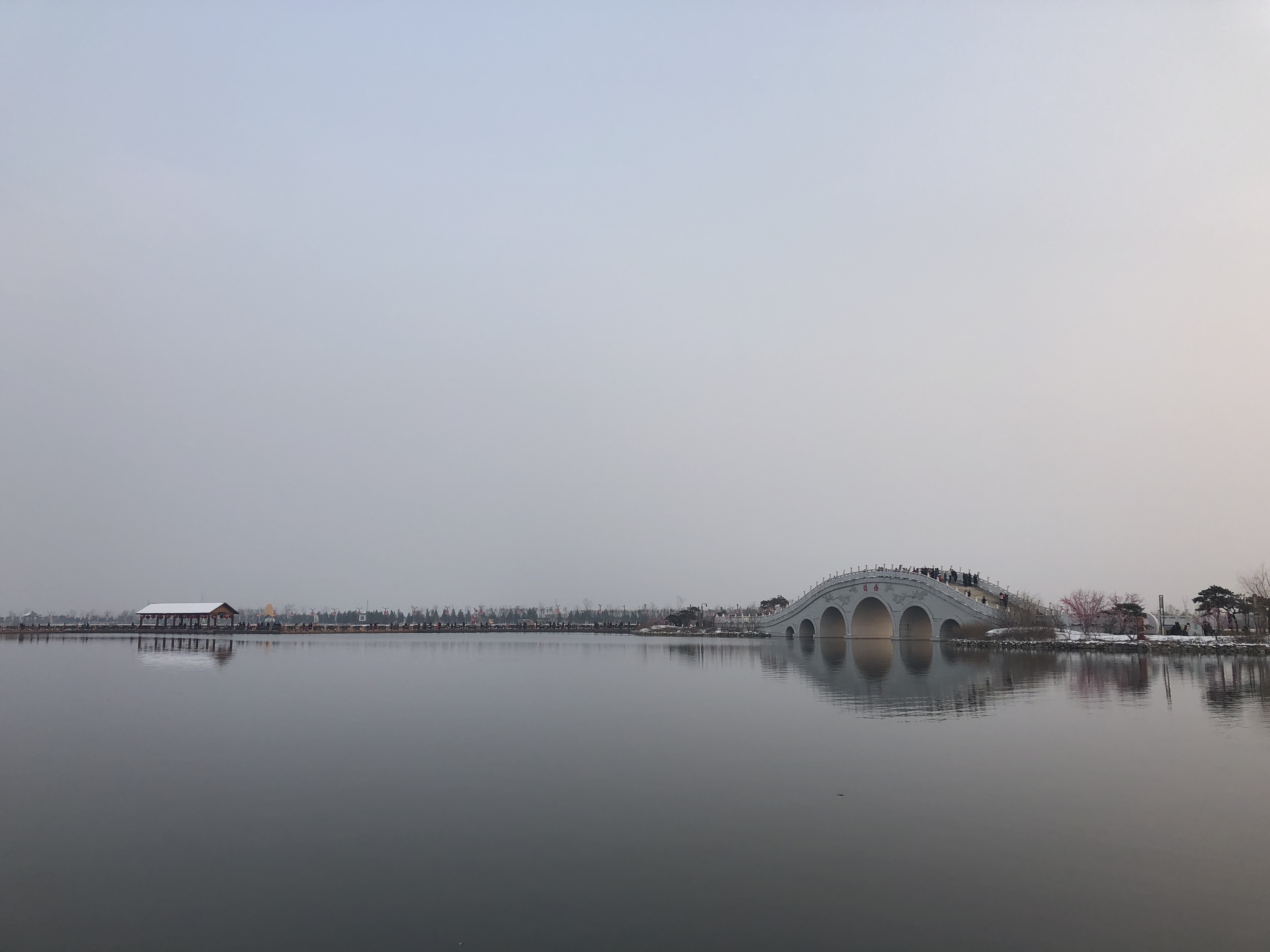 昆明池七夕公园中的鹊桥,美景不逊色于西湖断桥.